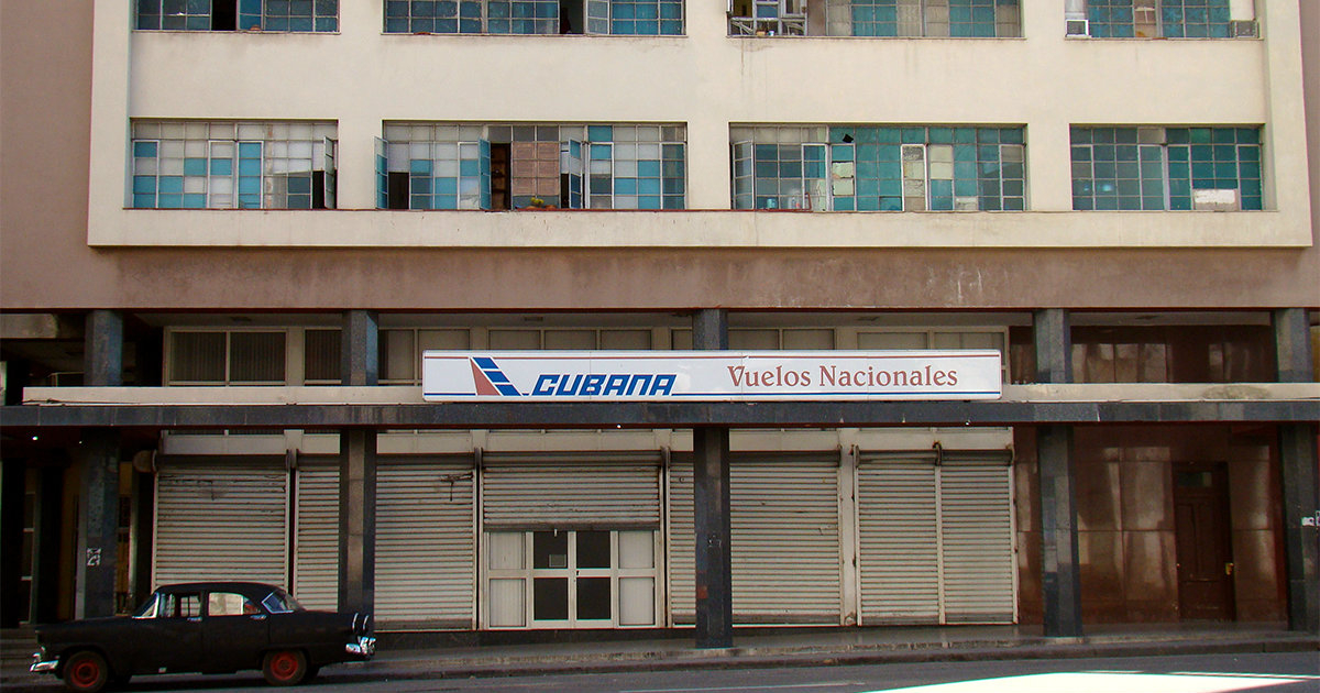 Oficina de Vuelos Nacionales de Cubana de Aviación © CiberCuba