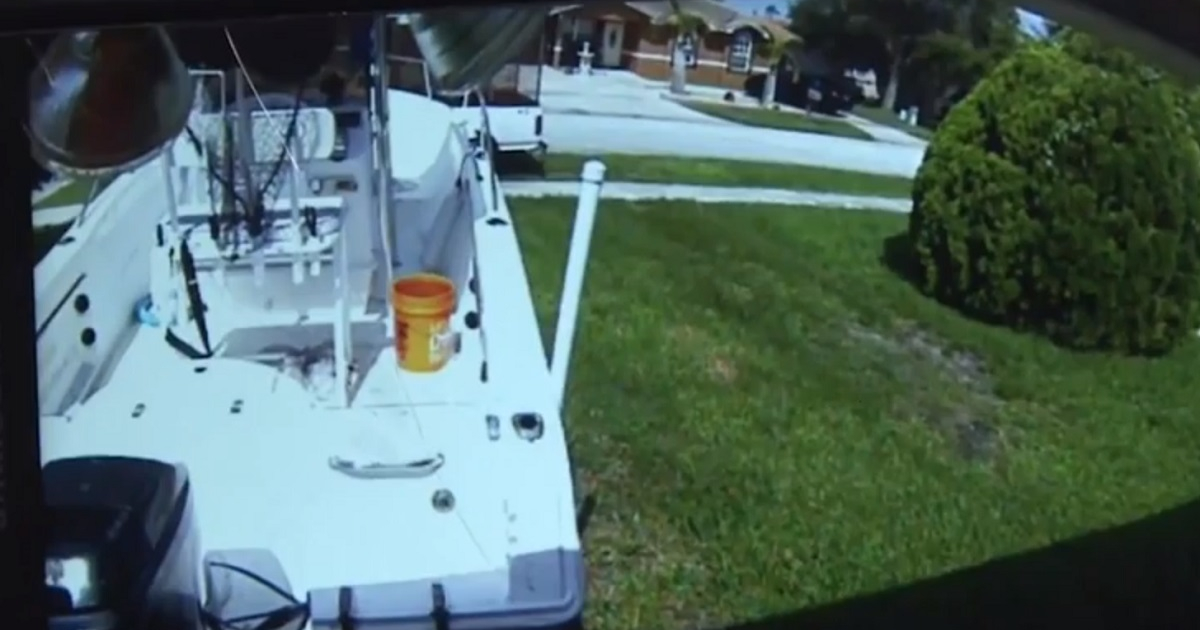 Robo de bote en Miami-Dade © Captura de imagen de la cámara de vigilancia
