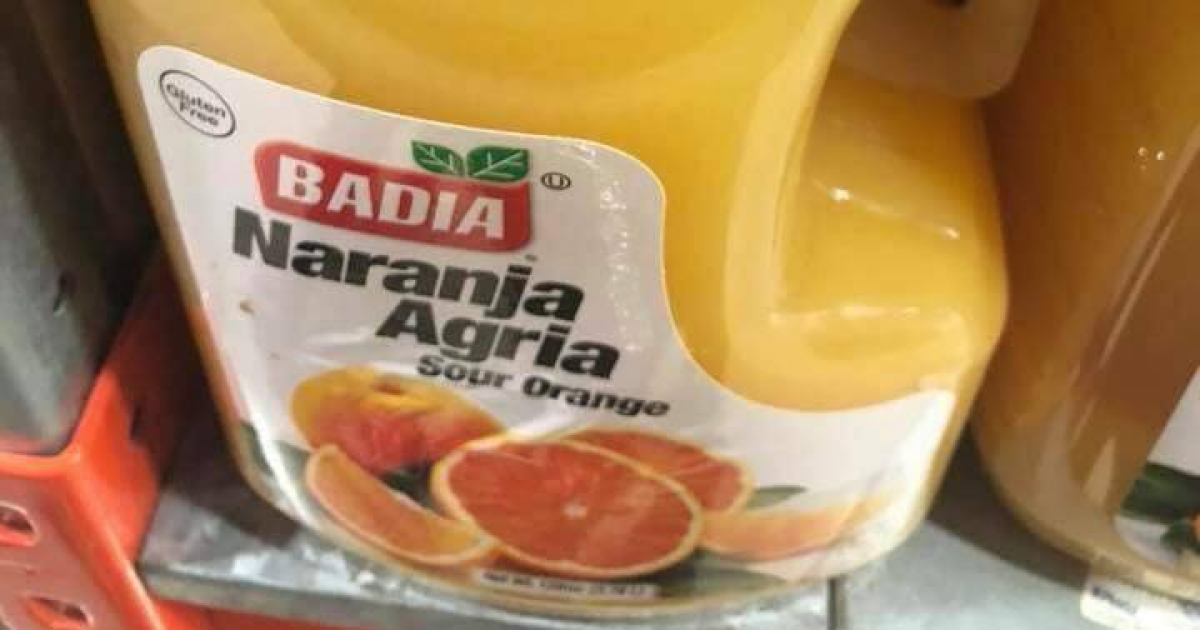 Galón de naranja agria marca "Badia" © Facebook/Chucho del Chucho
