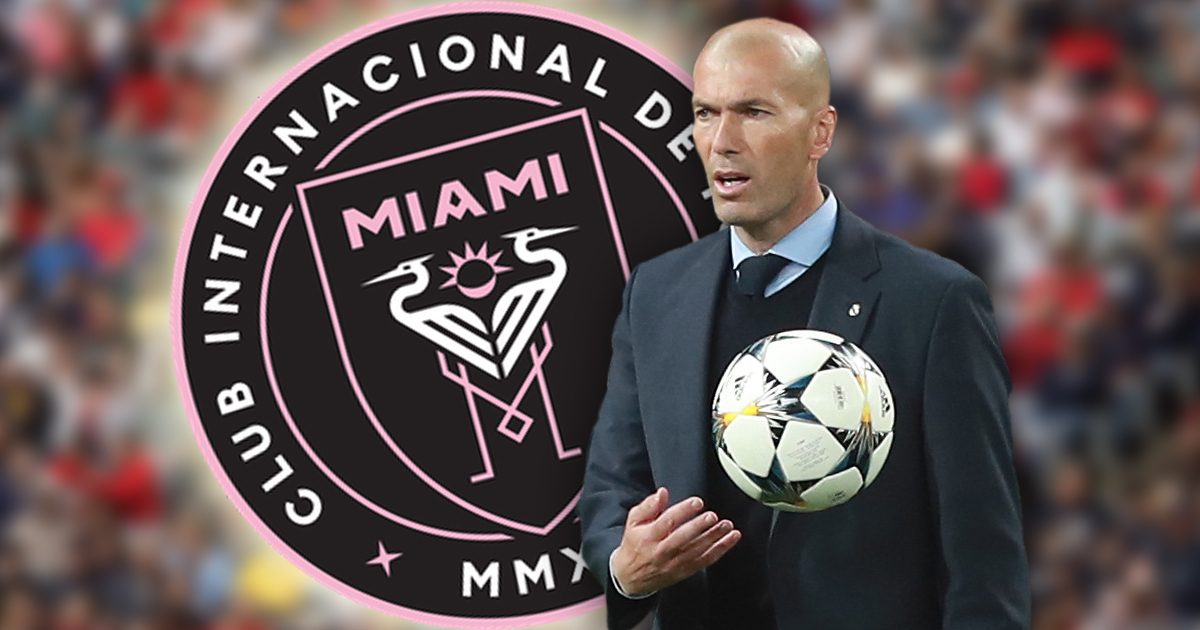 Zidane desplaza un balón con la mano con el escudo del Inter Miami de fondo © Collage CiberCuba