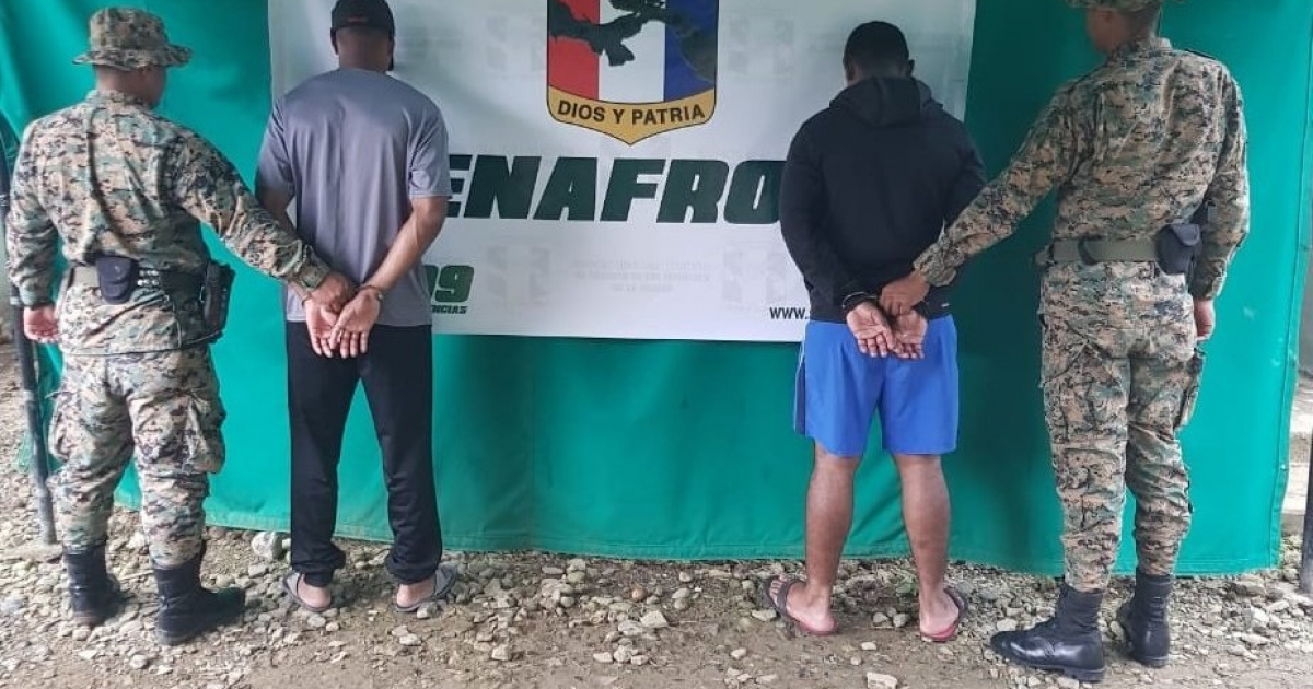 Coyotes arrestados por transportar cubanos desde Panamá © Twitter/ Senafront