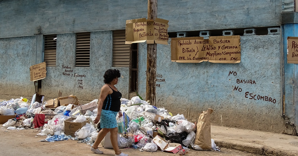 Basura en las calles de Centro Habana © CiberCuba