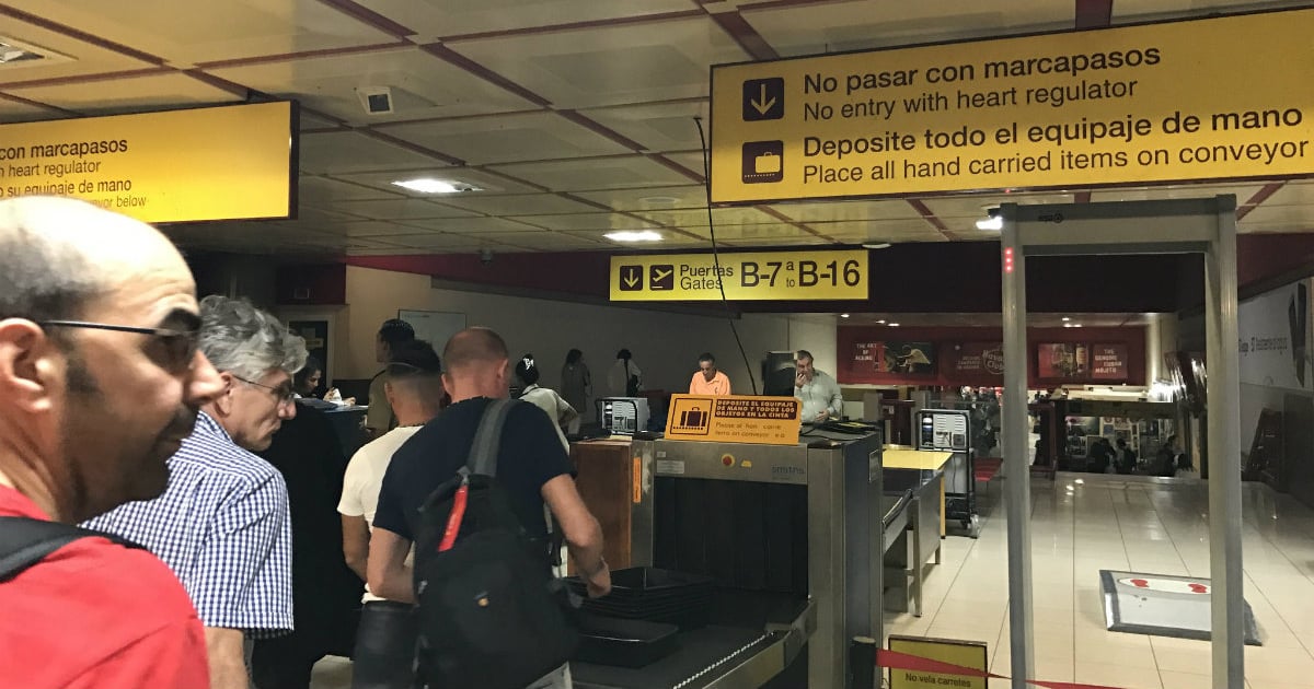Control de seguridad en el Aeropuerto José Martí © CiberCuba
