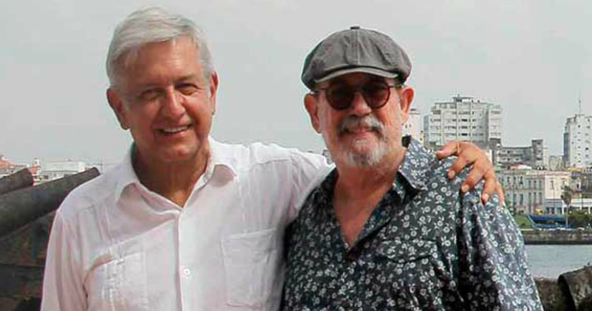 Silvio Rodríguez, junto a López Obrador. © Prensa Latina.