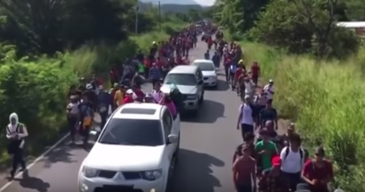 Caravana de migrantes hondureños pone rumbo a Estados Unidos © Reuters