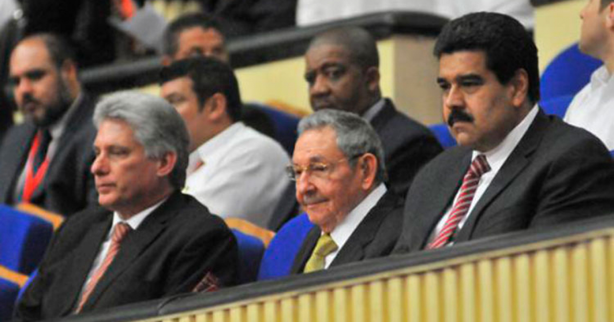 Miguel Díaz-Canel, Raúl Castro y Nicolás Maduro © Granma