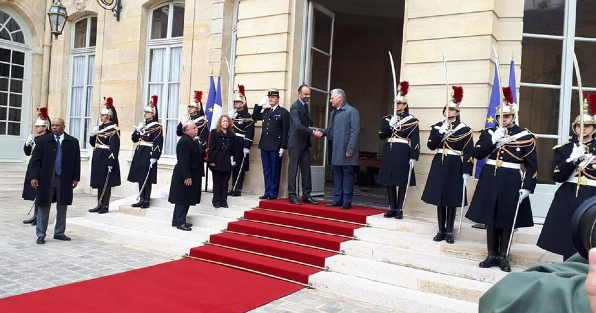 Miguel Diaz-Canel es recibido por el primer ministro de Francia, Edouard Philippe, en París. © Luisa María González García/ Francia