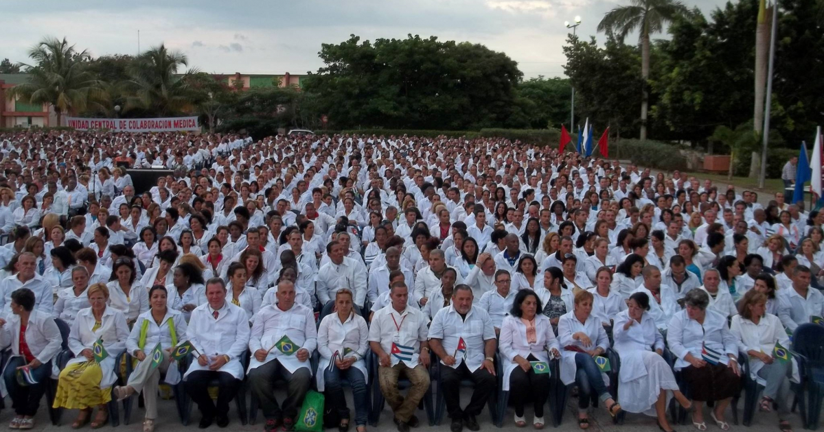Médicos cubanos en Brasil en una imagen de archivo © Facebook / Unidad Central de Cooperación Médica