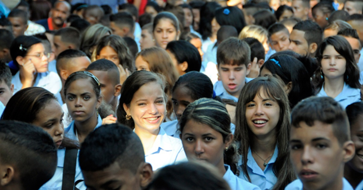 Estudiantes cubanos © ACN