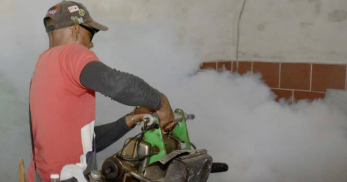 Fumigaciones en Cuba para erradicar focos de aedes aegypti © Vanguardia