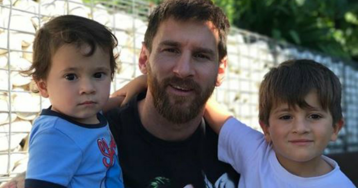 El adorable abrazo de Leo Messi con sus hijos que está derritiendo