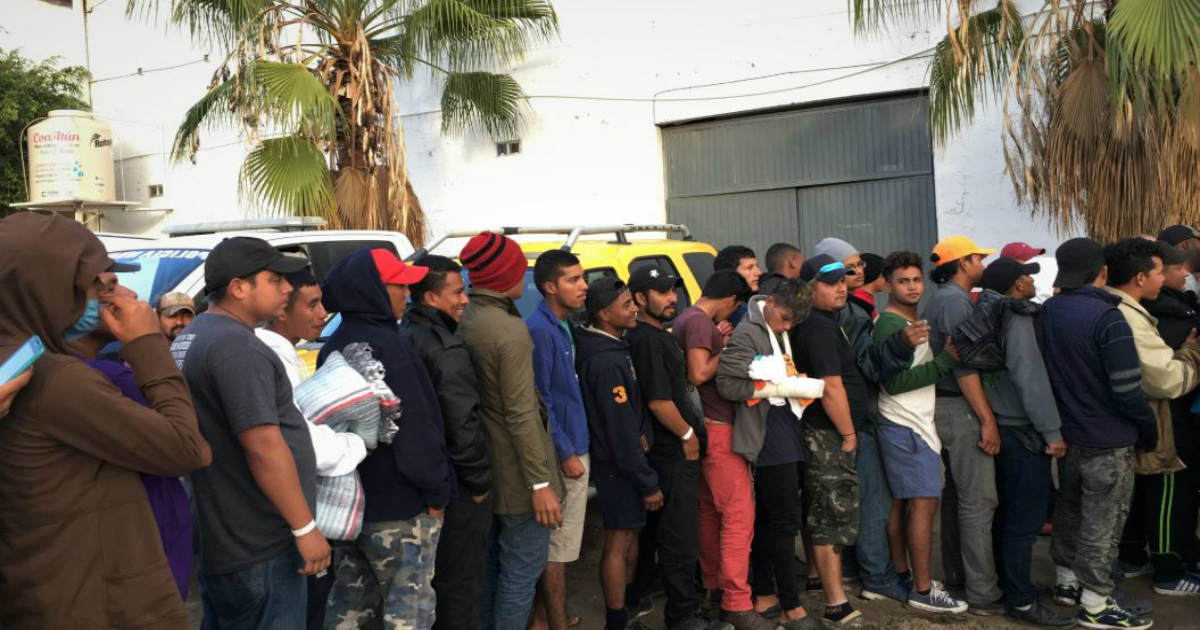 Caravana de migrantes en Tijuana © Twitter / @clubdejazzradio