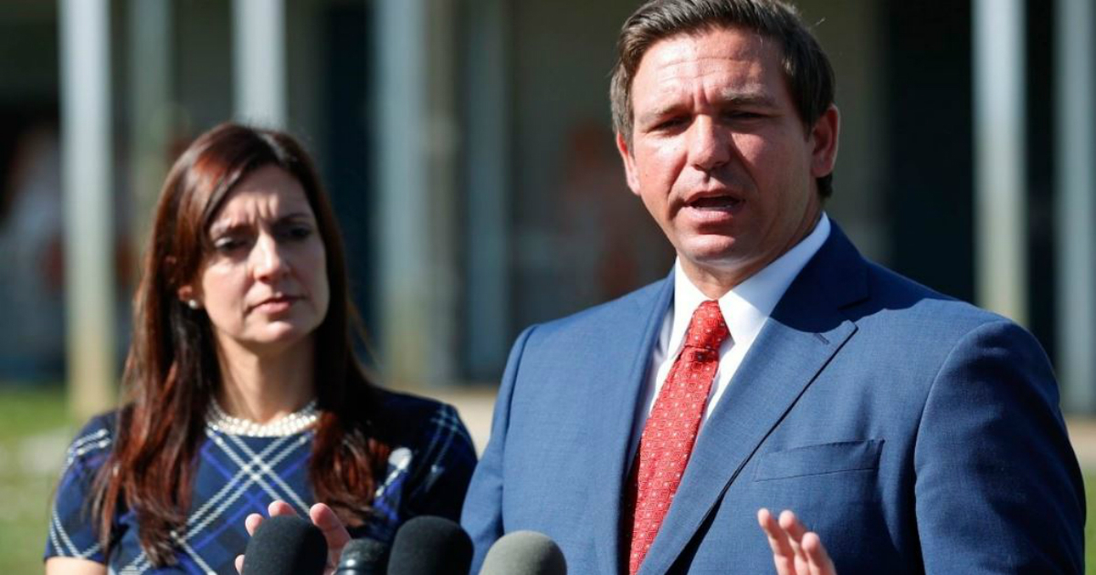  Ron DeSantis © Twitter / @PeterSchorschFL