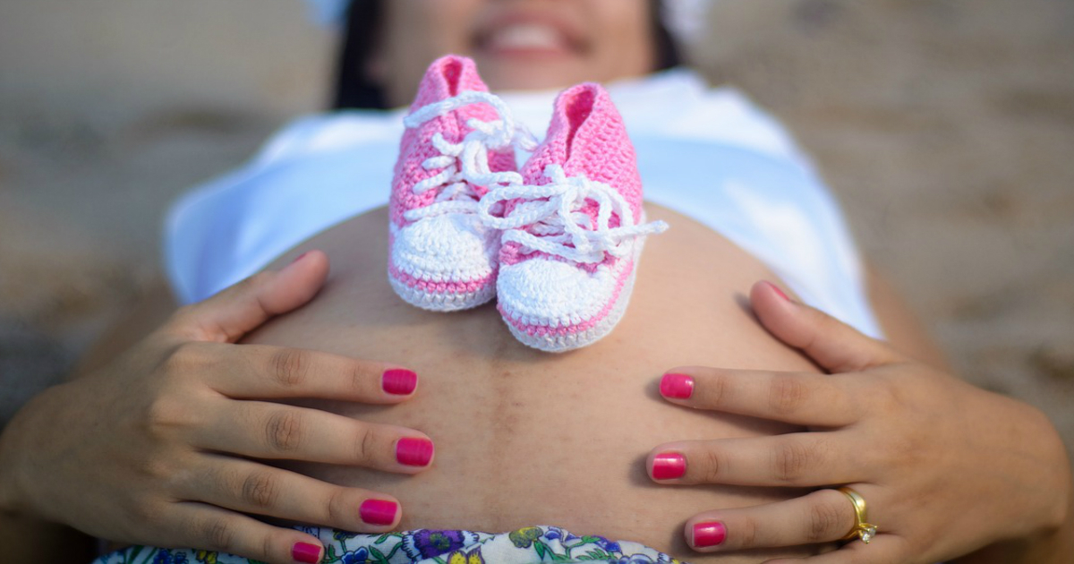 Una mujer embarazada. © Pixabay
