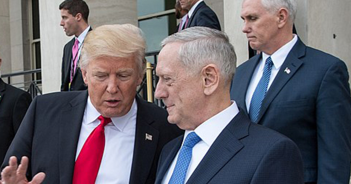 Donald Trump y Jim Mattis © Wikimedia Commons