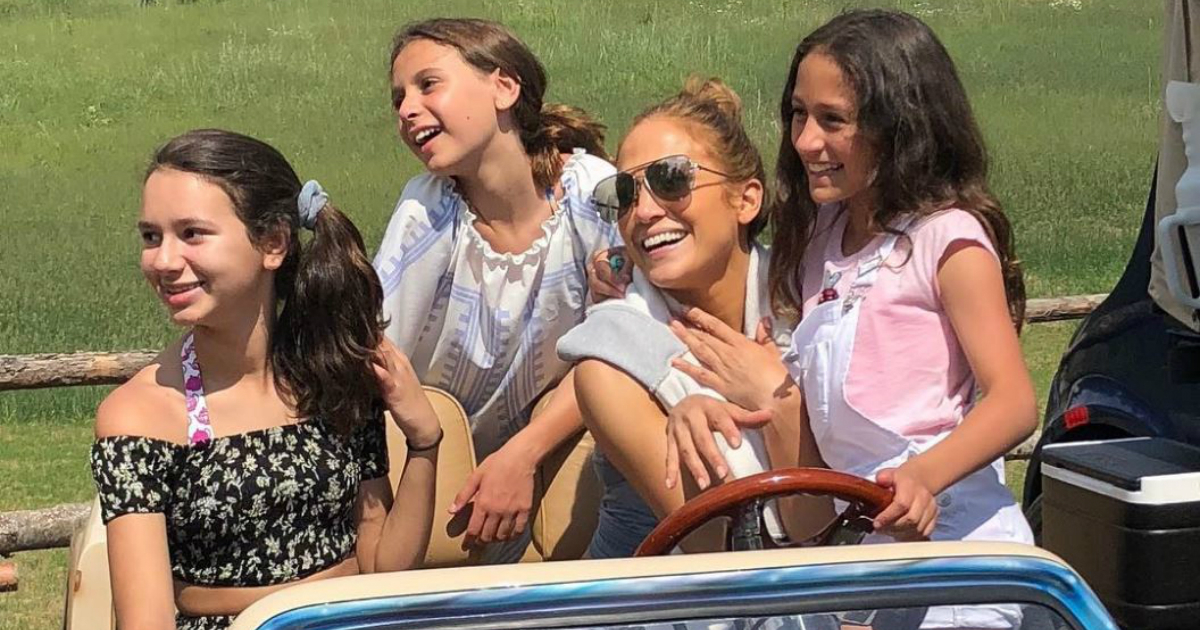 Jennifer Lopez con su hija Emme y las hijas de Alex Rodriguez © Instagram / Alex Rodriguez