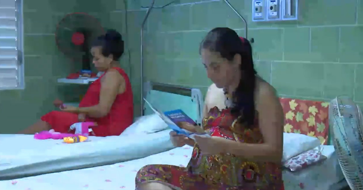 Embarazadas en el hospital de Mayabeque, en una foto de archivo. © YouTube.