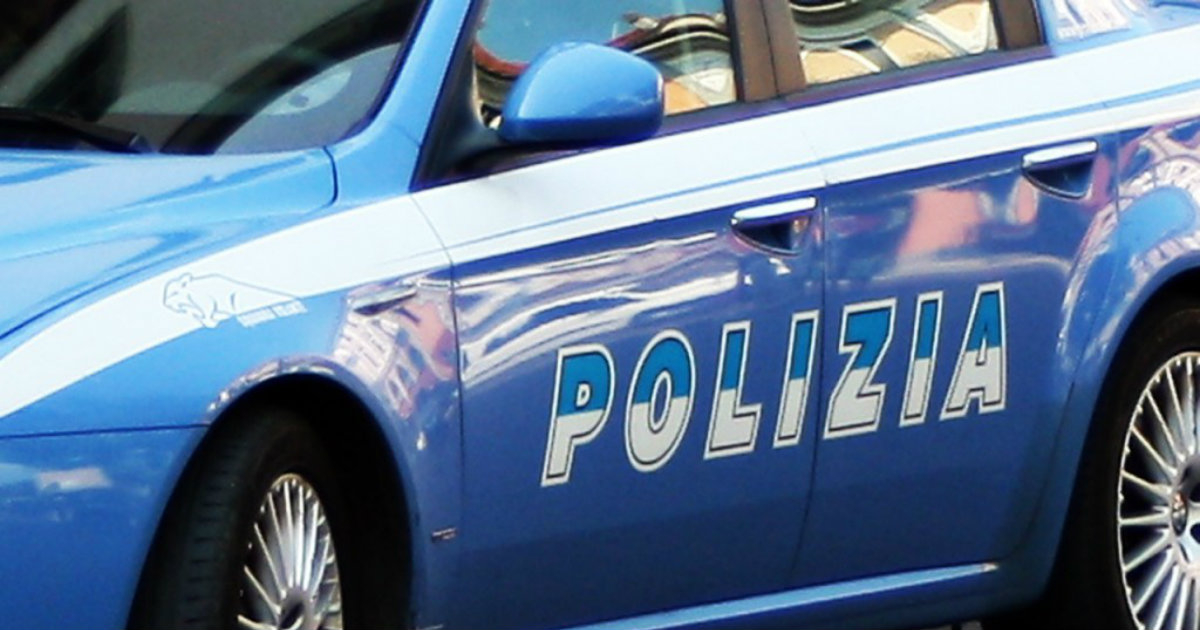 Auto de la policía italiana © Questure.poliziadistato.it