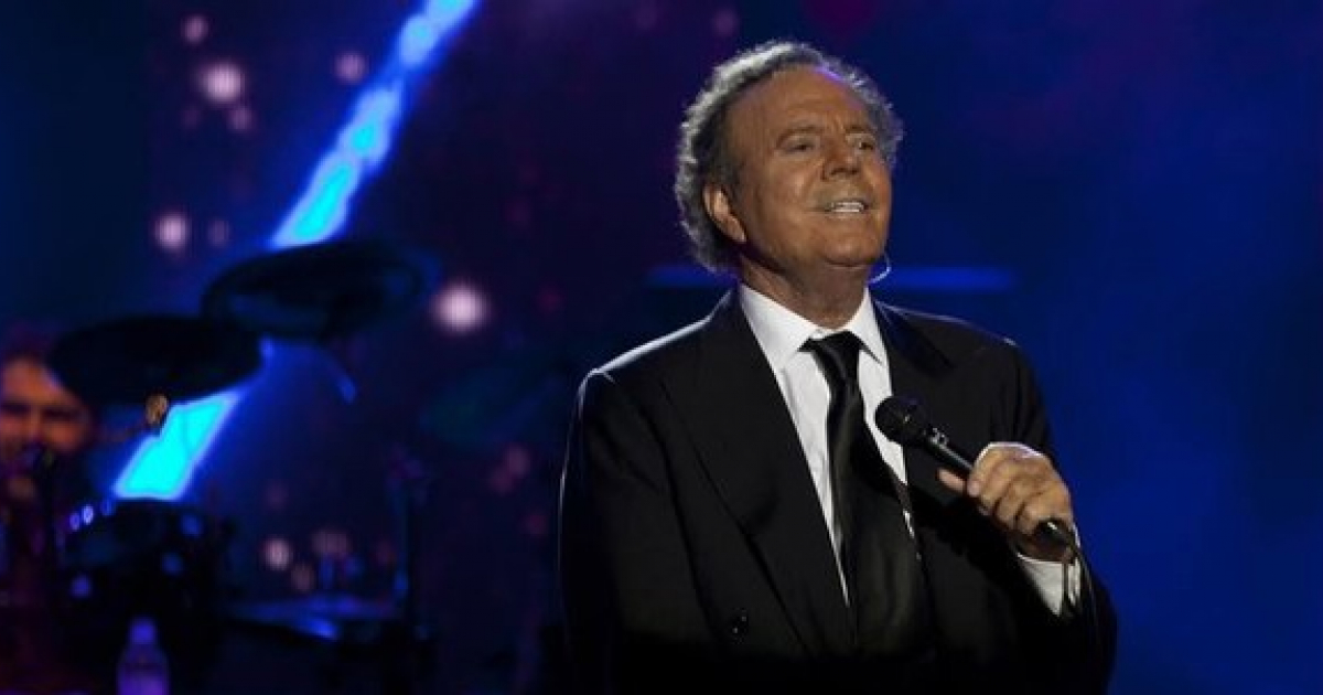 Julio Iglesias © Facebook del artista