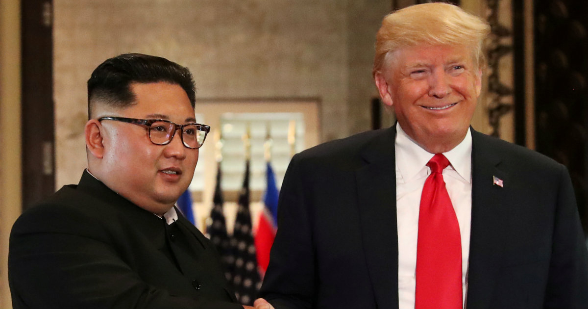 Kim Jong-un y Donald Trump, durante la primera cumbre en Singapur. © Reuters / Jonathan Ernst