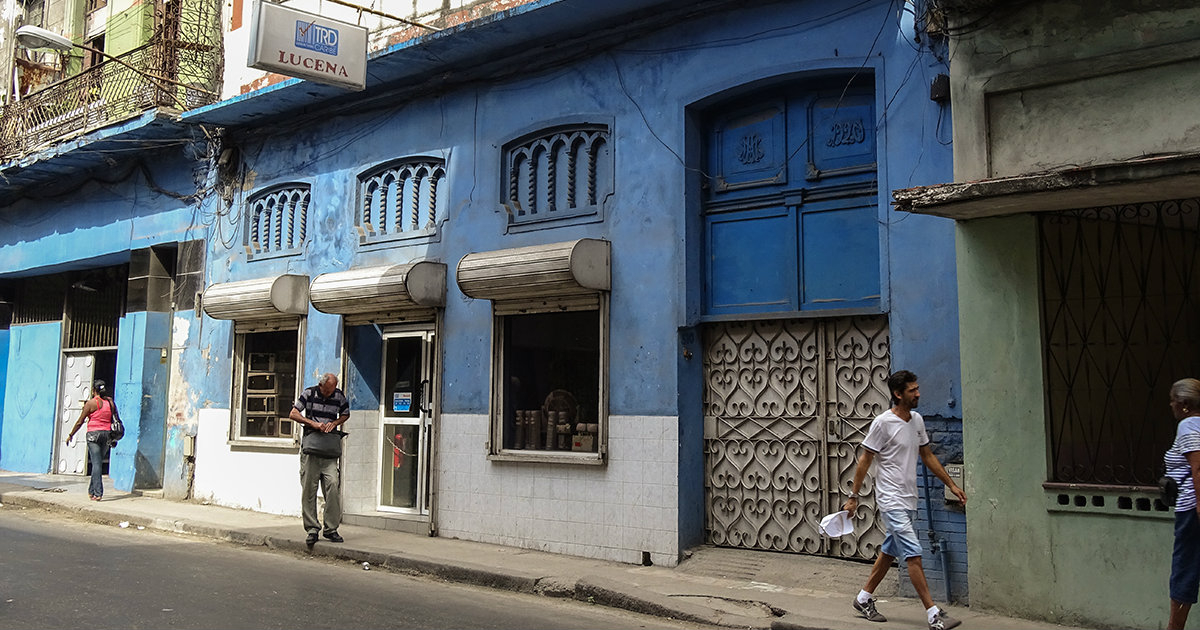 Tienda TRD Lucena en la Calle Neptuno © CiberCuba