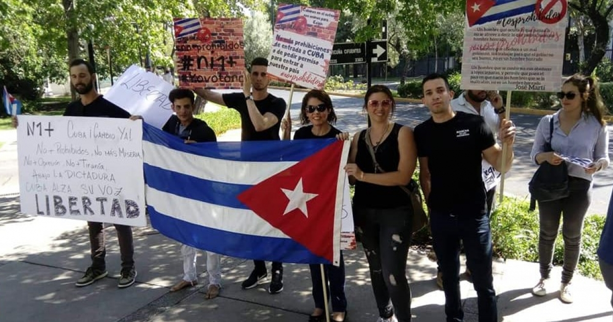 Protesta de cubanos en Chile © Facebook/ Ciudadanos