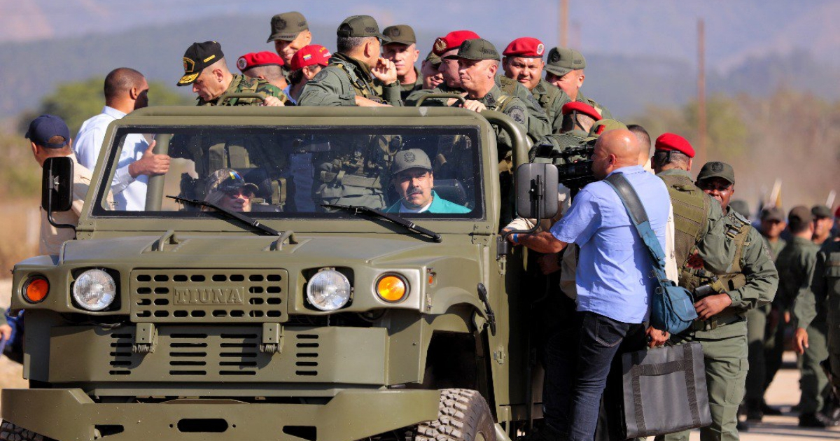 Nicolás Maduro, junto a los militares. © Twitter / Nicolás Maduro