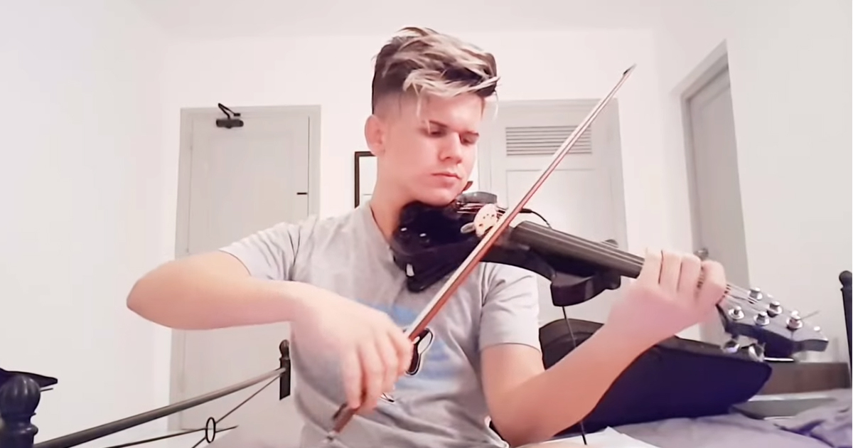 Bajanda en violín © YouTube / Marcos del Risco