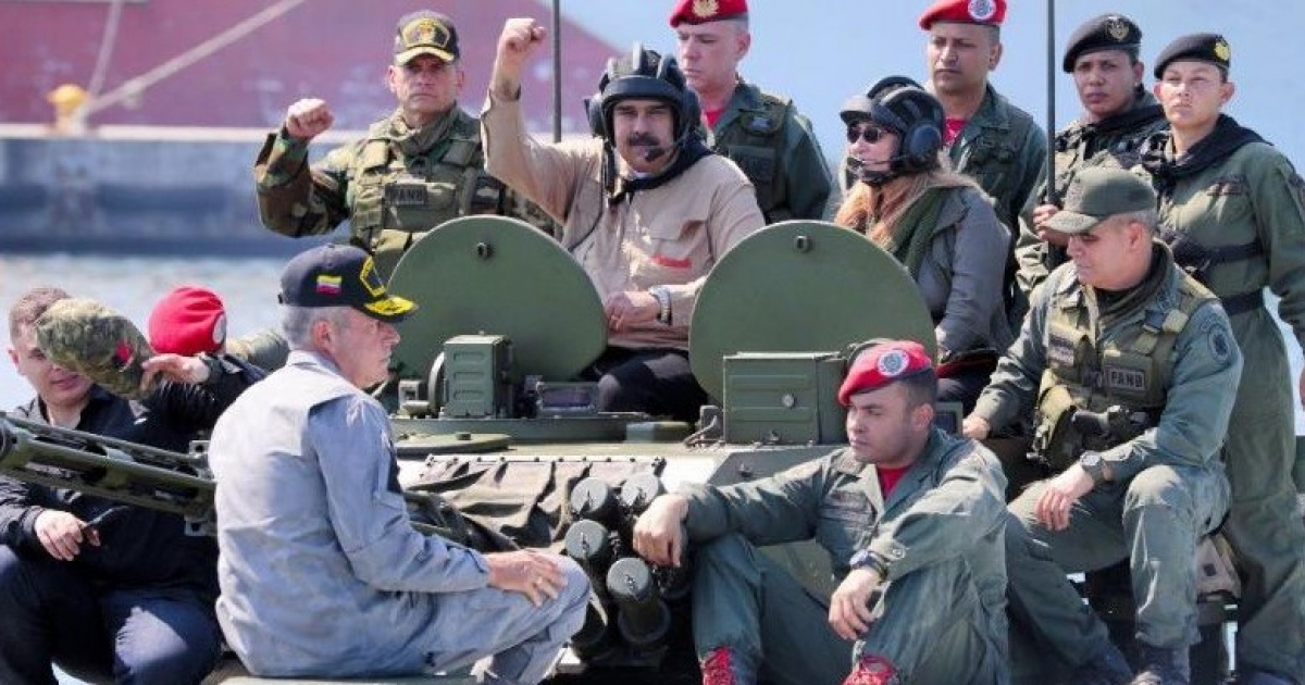 Nicolás Maduro con militares de su país © Nicolás Maduro/ Twitter