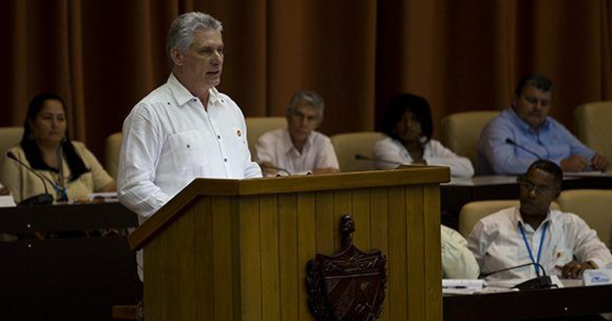 Miguel Díaz-Canel habla en la Asamblea Nacional © Cubadebate / Irene Pérez