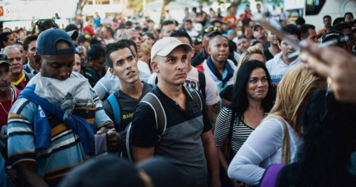 Migrantes Cubanos en Panamá © Twitter / Metro Libre
