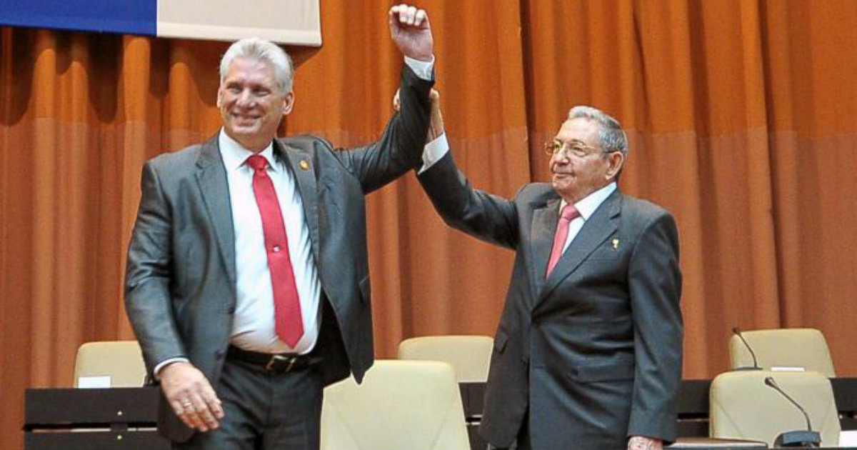Raúl Castro, en la toma de posesión de Miguel Díaz-Canel, en abril de 2018. © Granma.