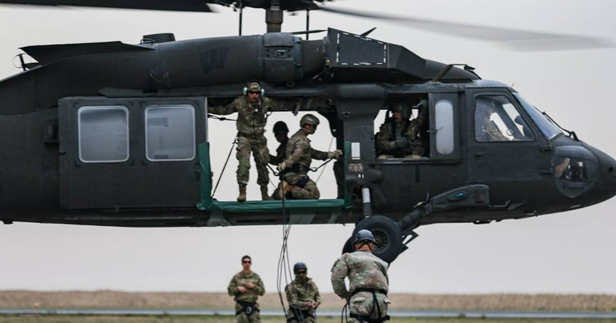 Militares norteamericanos durante un ejercicio militar © Facebook/ U.S. Army