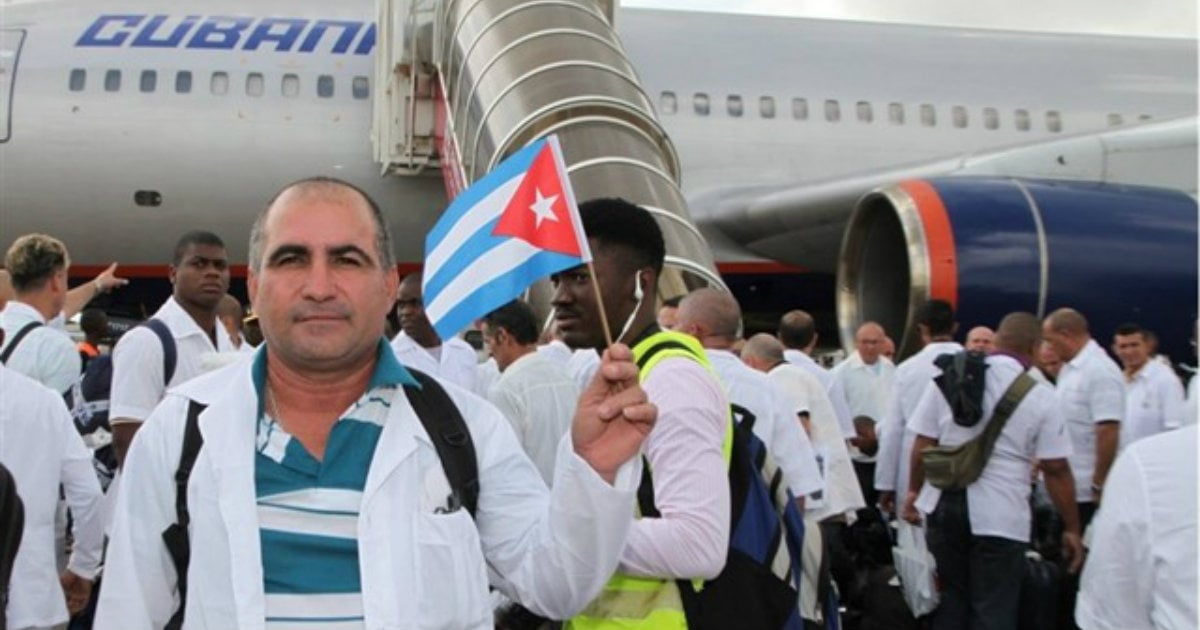 Médicos cubanos, en una foto de archivo. © OMS / Facebook