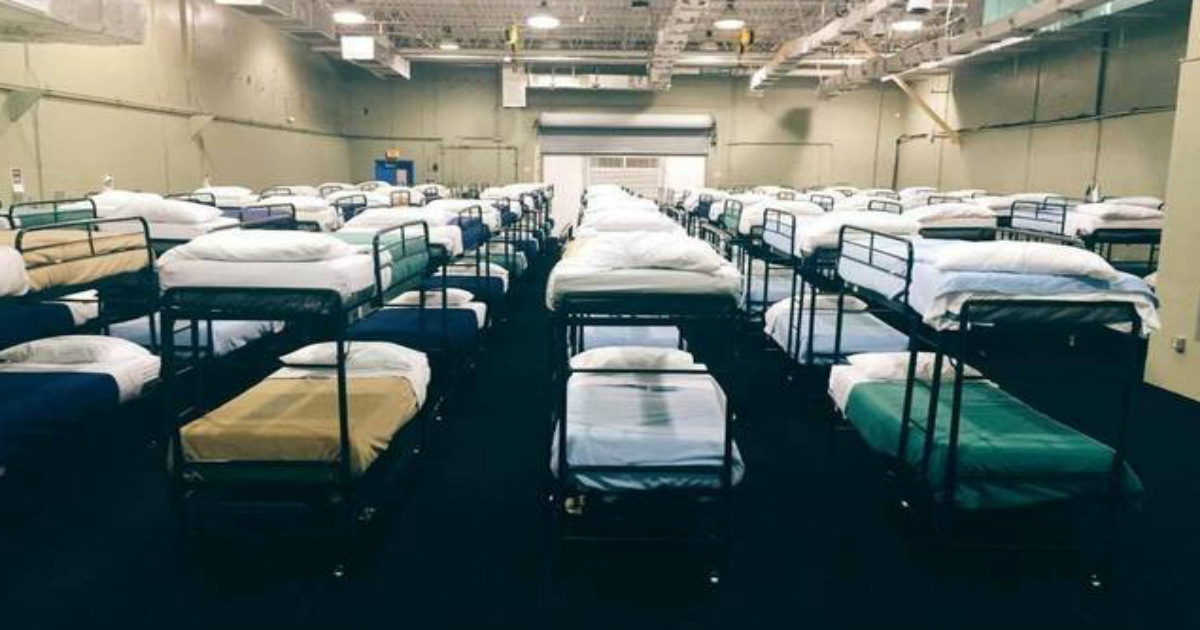 Refugio Temporal para Niños Migrantes No Acompañados de Homestead, Florida © U.S. Department of Health and Human Services