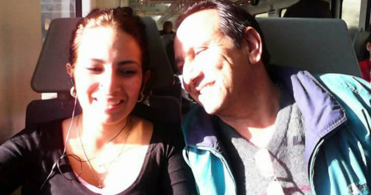 Miguel López Marrero, fallecido en el accidente de avión, junto a su hija Beatriz López Pérez. © CiberCuba.