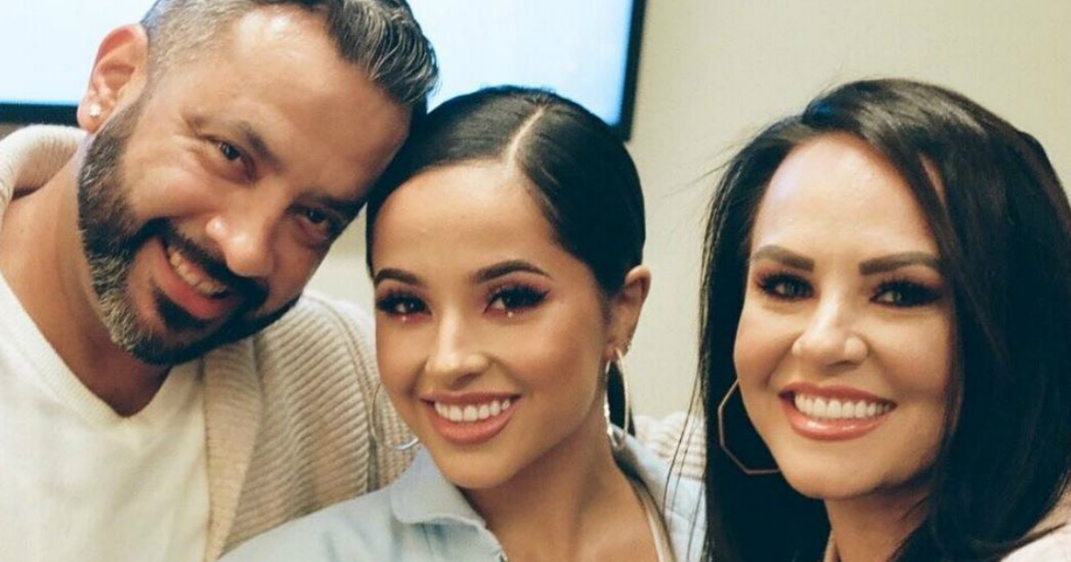 Becky G con sus padres Alejandra y Francisco © Instagram / Alejandra & Francisco Gomez 