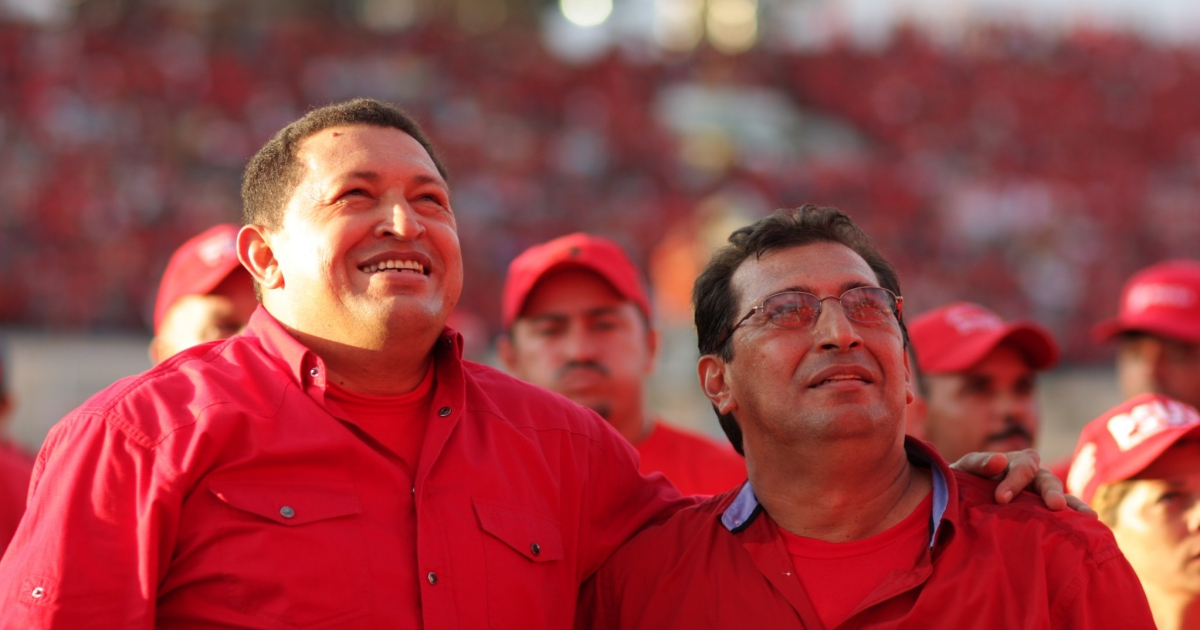 Hugo y Adán Chávez en una foto de archivo. © Twitter / Adán Chávez