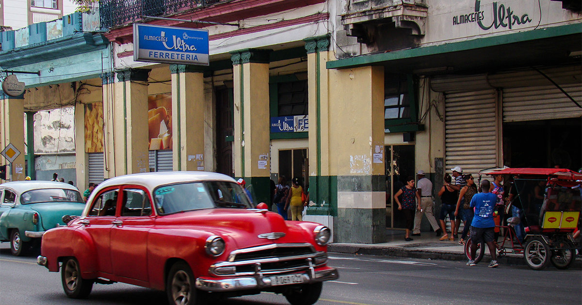 Taxi en La Habana. © CiberCuba