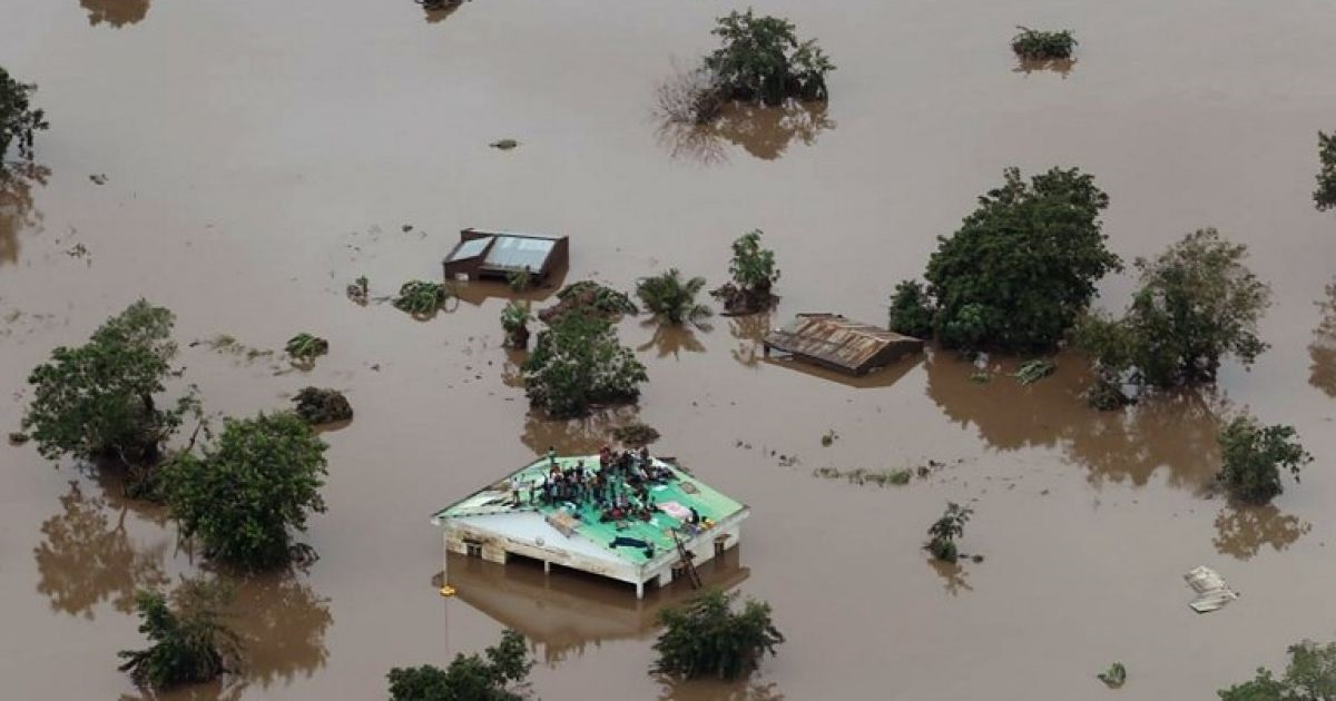 Paso del ciclón Idai por Mozambique © T13/Twitter