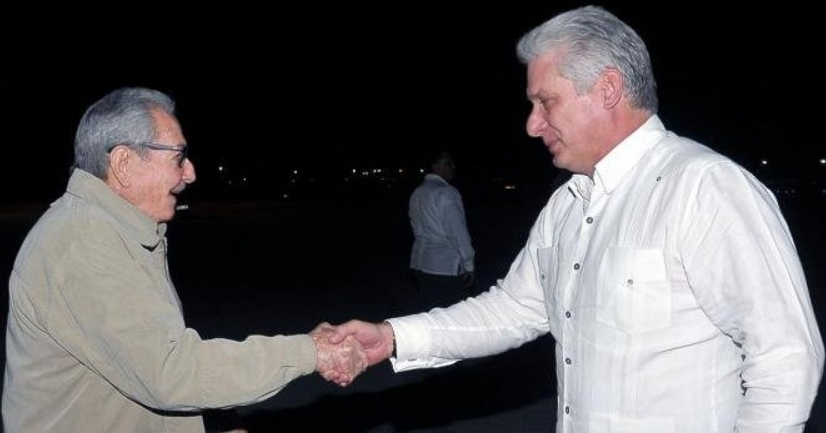 Raúl Castro y Miguel Díaz-Canel © Presidencia/ Twitter