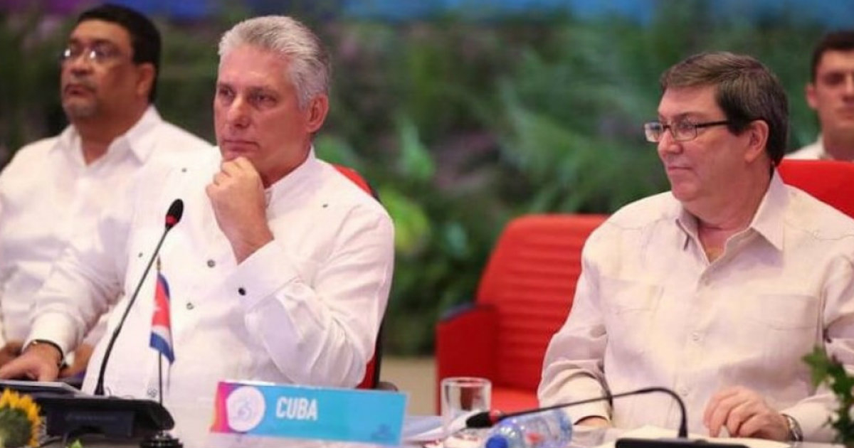 Miguel Díaz-Canel y el canciller Bruno Rodríguez Parrilla © Cancillería de Cuba/ Twitter