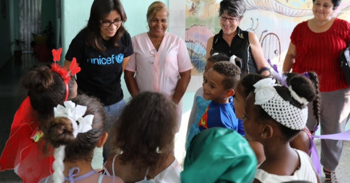Funcionarias de Unicef en el círculo infantil Los Peloteritos, del municipio Regla © Twitter / UNICEF