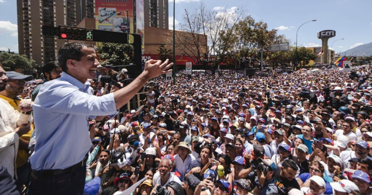 Juan Guaidó habla a la ciudadanía en la marcha de este sábado. © Twitter / Juan Guaidó