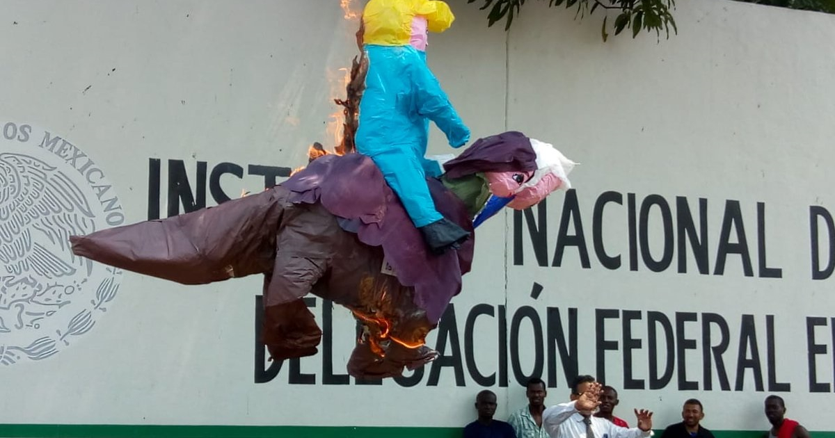 Piñata de Donald Trump © Darinel Zacarias/Twitter