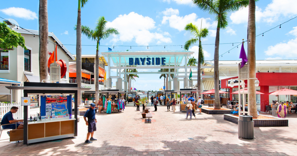 Imagen referencial del centro comercial Bayside © Flickr / Creative Commons