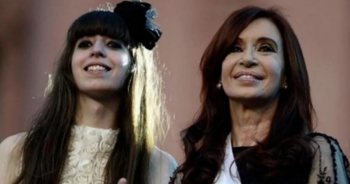 Florencia y Cristina Kirchner © Twitter/ notife