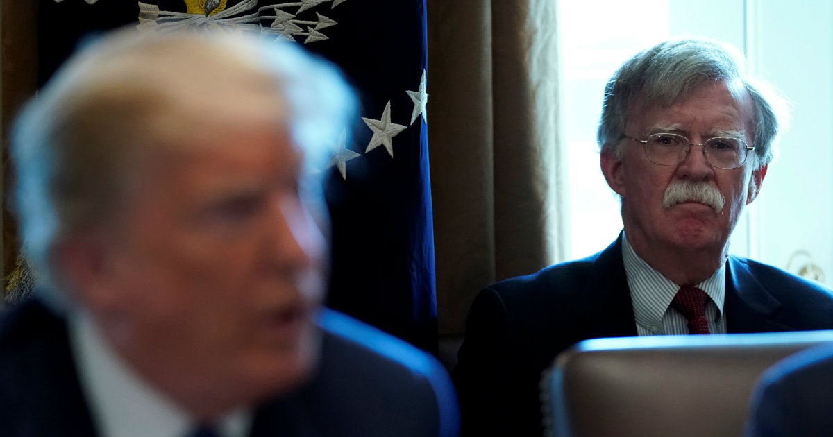 Donald Trump y John Bolton en una imagen de archivo. © Reuters / Kevin Lamarque