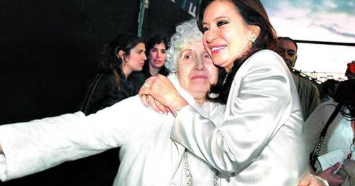 Cristina Fernández y su madre Ofelia Wilhelm. © todoprovincial.com