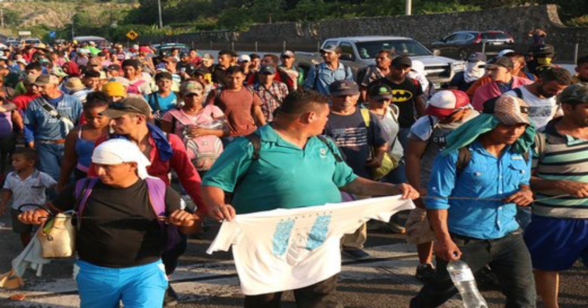 Los miles de migrantes cubanos en México son "un desafío complejo", dice el  director del INM